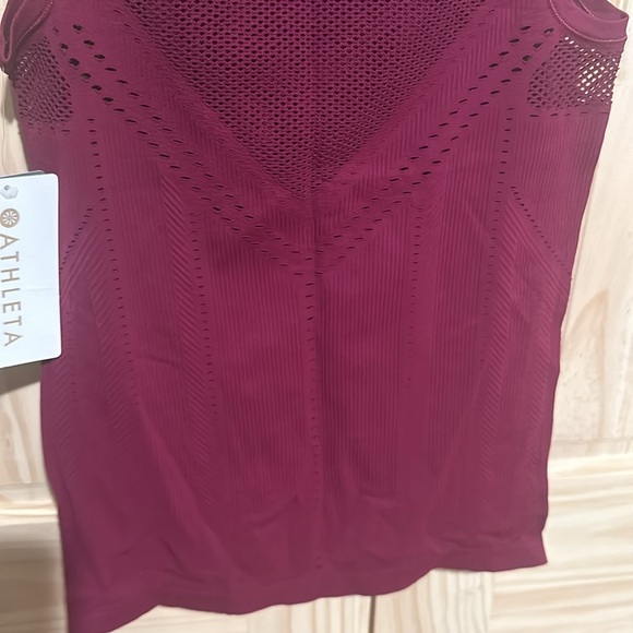 NWT Athleta Oxygen Tank Size S Mulberry - Picture 6 of 10
